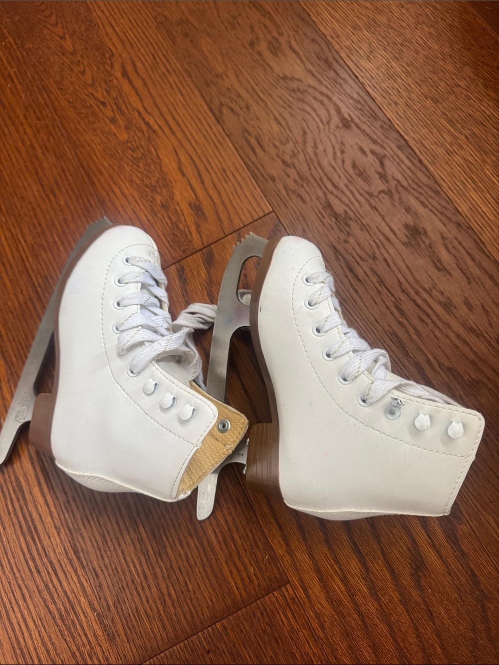 DBX White girls Figure Ice Skates - Classic